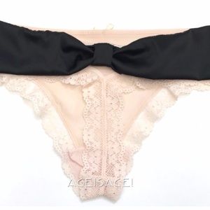 NWT*SEXY SOLID FRONT*BOW-TIE BACK THONG PANTY